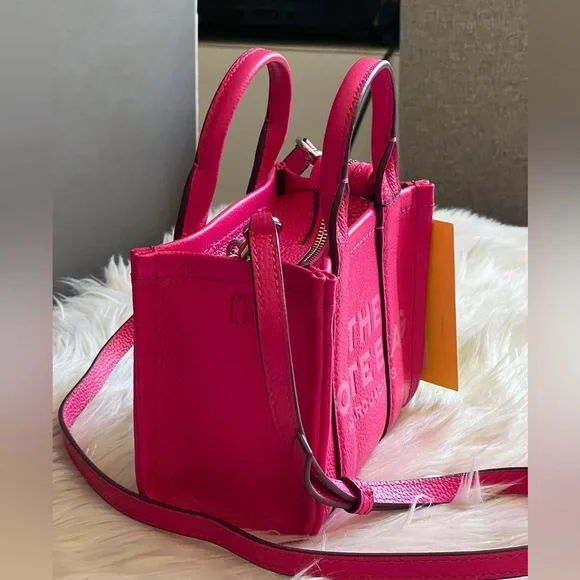 H053L01RE22 - Marc Jacobs The Leather Micro Tote Bag - Picture 3 of 14